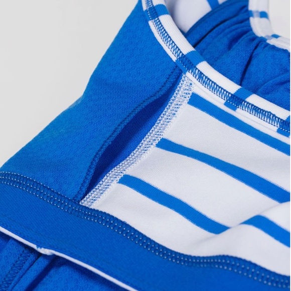 Lululemon No Limits Tank in Pipe Dream Blue in size 4 - Picture 5 of 10